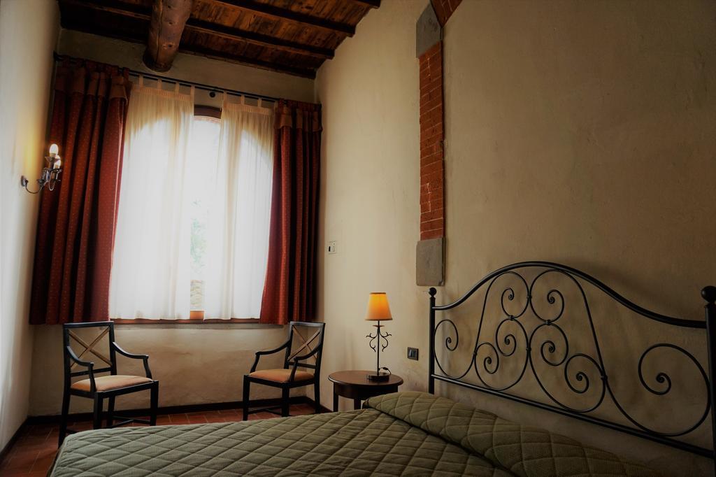 Agriturismo Antico Borgo Poggitazzi Villa Loro Ciuffenna Luaran gambar