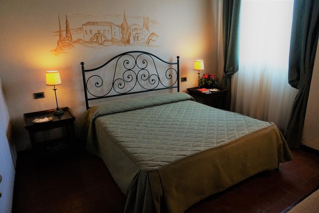 Agriturismo Antico Borgo Poggitazzi Villa Loro Ciuffenna Luaran gambar