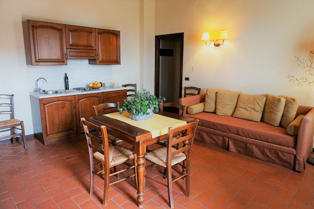 Agriturismo Antico Borgo Poggitazzi Villa Loro Ciuffenna Luaran gambar