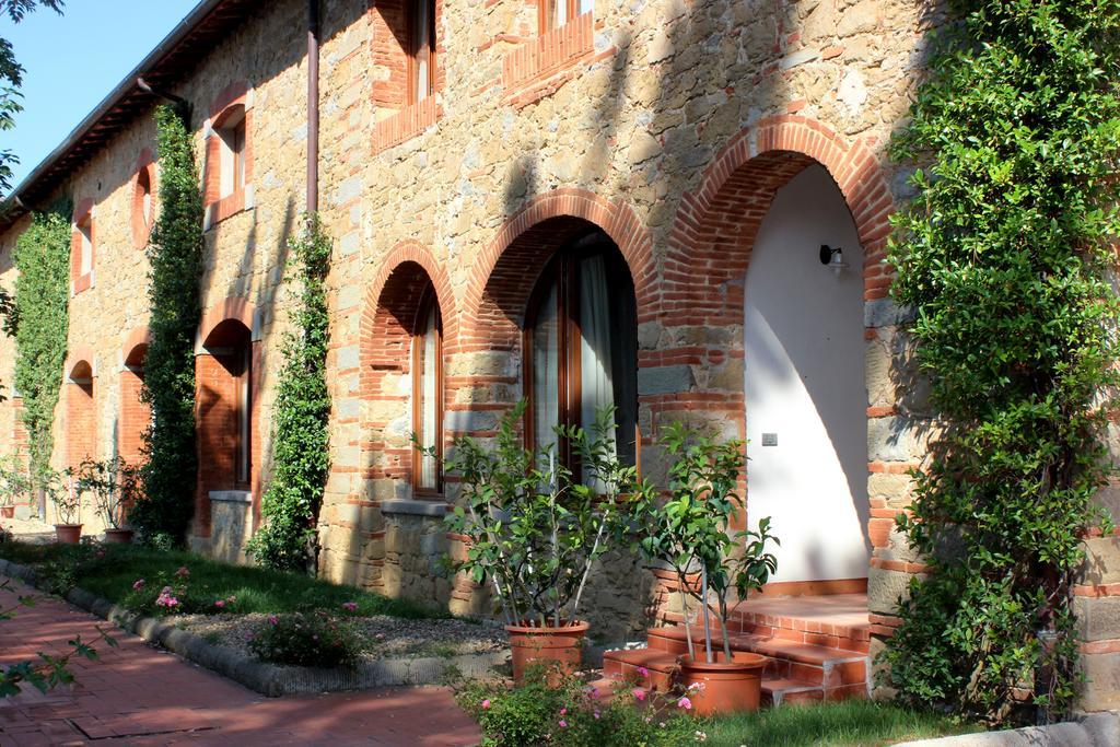 Agriturismo Antico Borgo Poggitazzi Villa Loro Ciuffenna Luaran gambar